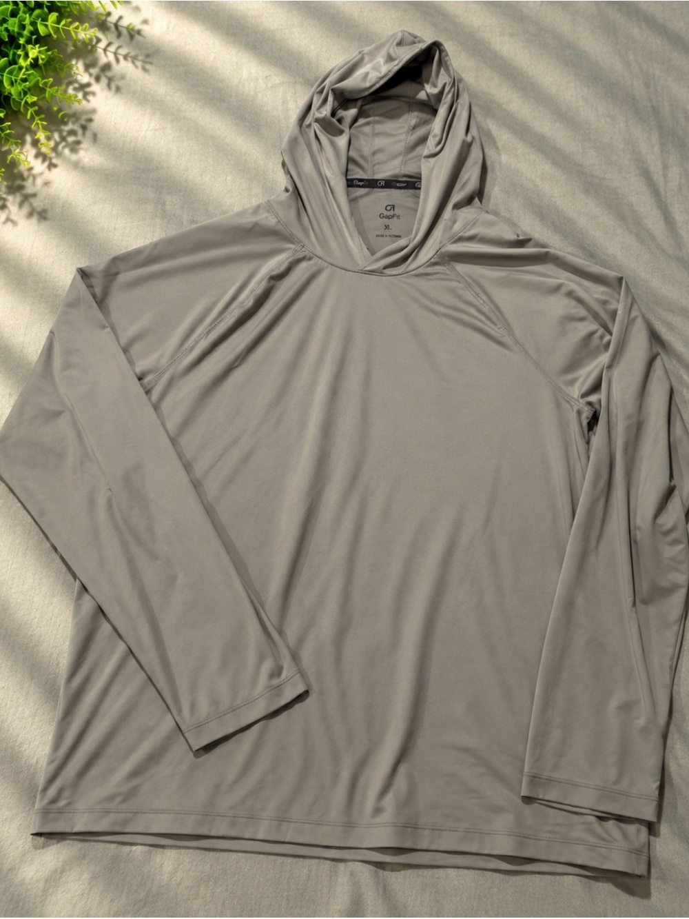 Gildan Men’s Hooded Long-Sleeve Performance Pullover - Light sage